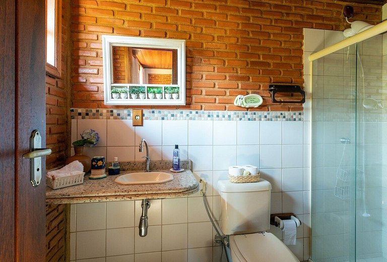 Casa Serrana, 4 quartos, piscina, área gourmet em Itaipava