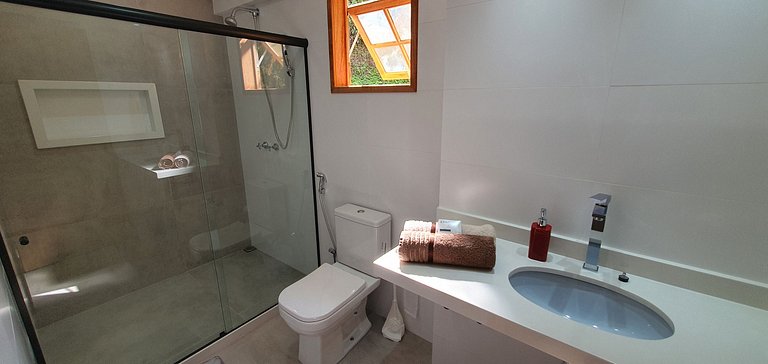 Hermosa casa de campo de 4 dormitorios en la montaña con pis