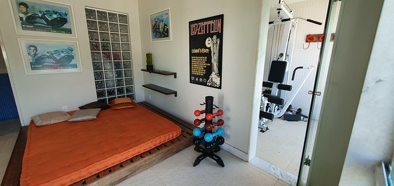 Casa de Cinema Granja Brasil, com serviço incluído