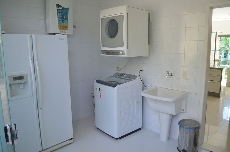 Casa de Cinema Granja Brasil, com serviço incluído