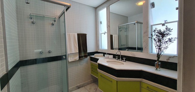 Casa de Cinema Granja Brasil, com serviço incluído