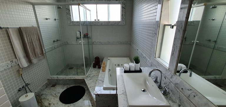 Casa de Cinema Granja Brasil, com serviço incluído