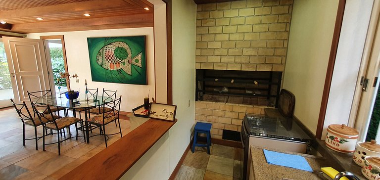 Casa Lobo, 5 quartos, área gourmet, sauna