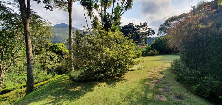 Casa em Araras, condomínio nobre, 5 quartos, sauna, piscina