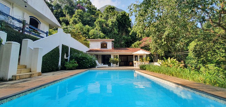 Casa Lobo, 5 quartos, área gourmet, sauna