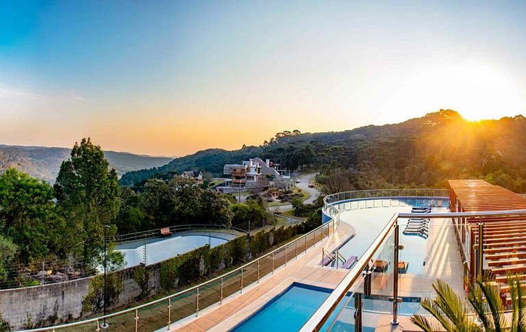 Golden Gramado Resort, quarto e sala completo para o feriado