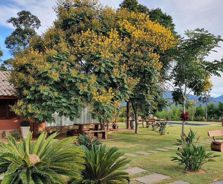 Casa do Alto Itaipava, 3 suítes, piscina com hidro aquecida