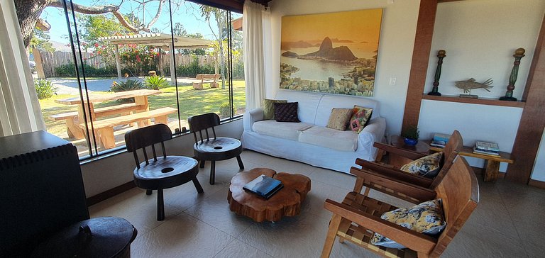 Magnificent views, 3 suites, pool w/ heated tub