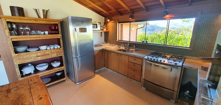 Casa do Alto Itaipava, 3 suítes, piscina com hidro aquecida