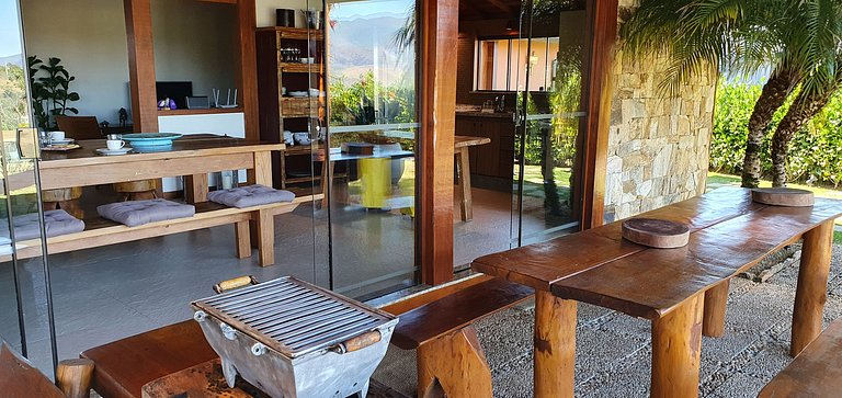 Casa do Alto Itaipava, 3 suítes, piscina com hidro aquecida