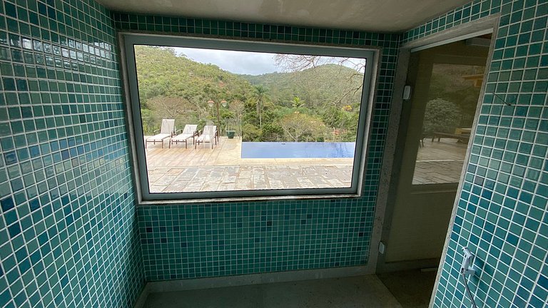 Hermosa casa de campo de 4 dormitorios en la montaña con pis