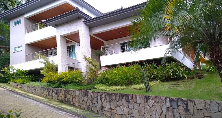 Casa de Cinema Granja Brasil, com serviço incluído