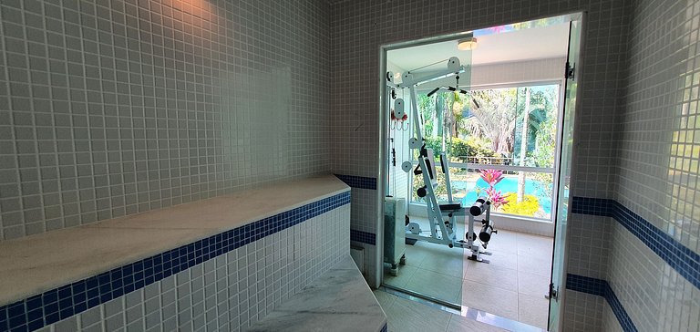 Casa de Cinema Granja Brasil, com serviço incluído