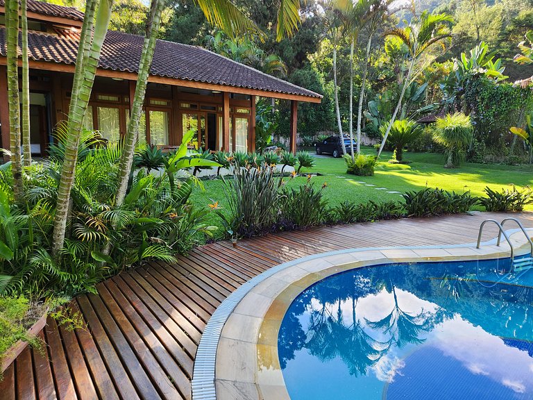 Fauna & Flora Mountain Retreat