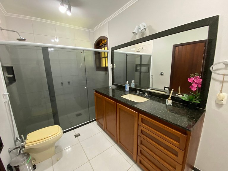 Casa Feliz Itaipava: 7 qts, piscina lazer completo