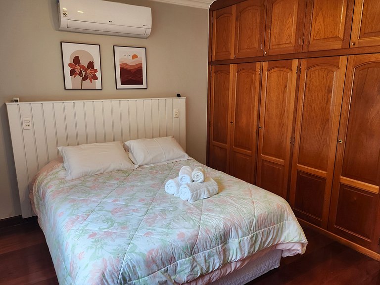 Casa Feliz Itaipava: 7 qts, piscina lazer completo