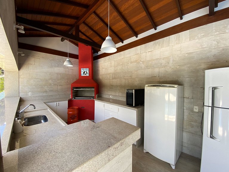 Casa Feliz Itaipava: 7 qts, piscina lazer completo