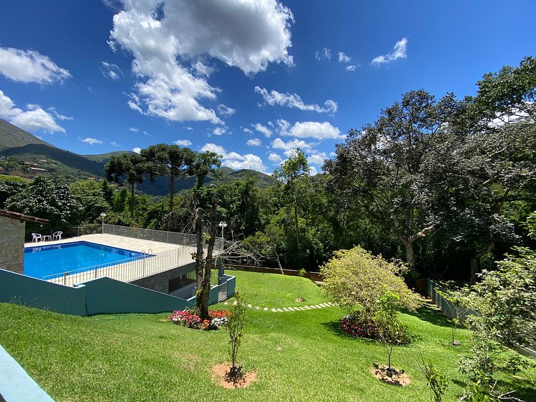 Casa Feliz Itaipava: 7 qts, piscina lazer completo