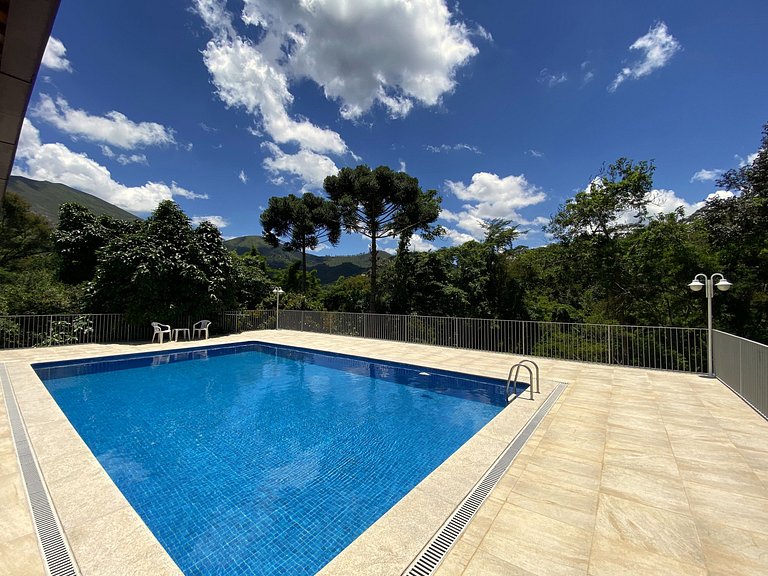 Casa Feliz Itaipava: 7 qts, piscina lazer completo