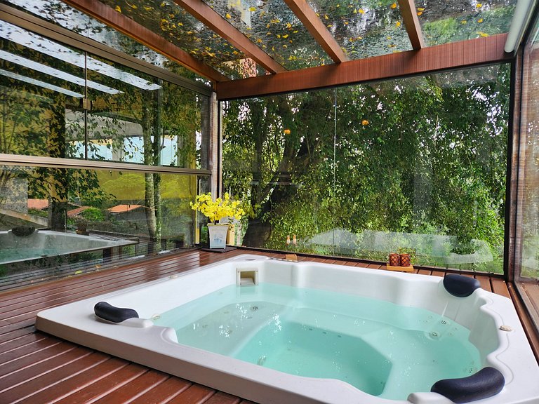 Casa Feliz Itaipava: 7 qts, piscina lazer completo