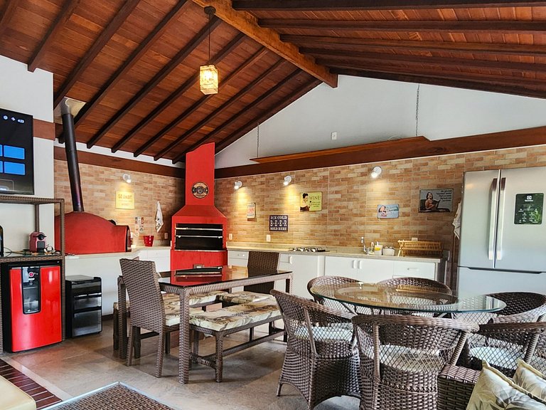 Casa Feliz: conforto, hidro aquecida, piscina