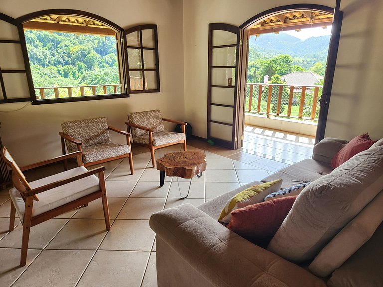 Recanto dos Pássaros, casa em Secretário com sauna e piscina