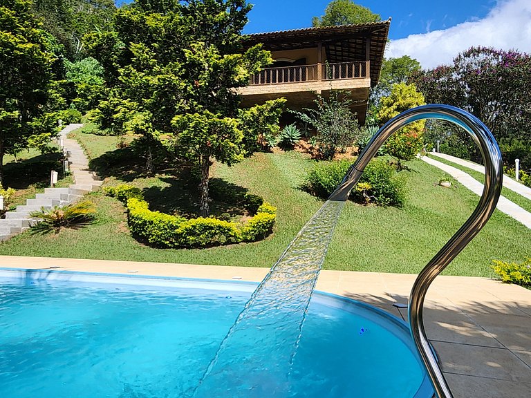 Recanto dos Pássaros, casa em Secretário com sauna e piscina