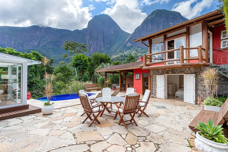 Casa Maria Comprida Araras: 5 quartos, piscina, área gourmet