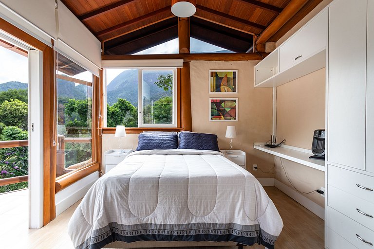 Casa Maria Comprida Araras: 5 quartos, piscina, área gourmet