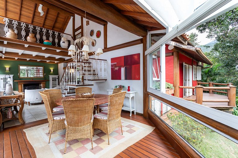 Casa Maria Comprida Araras: 5 quartos, piscina, área gourmet