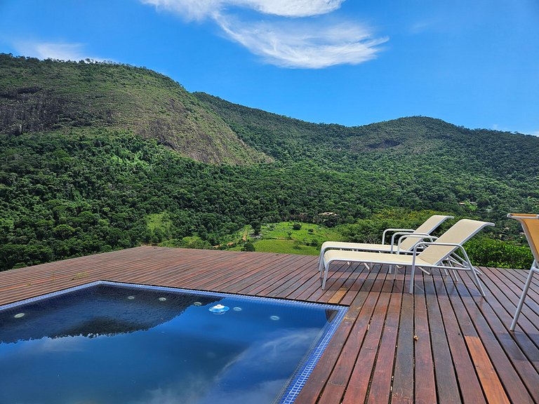 Casa Roseiras 7 suítes entre Itaipava e Secretário