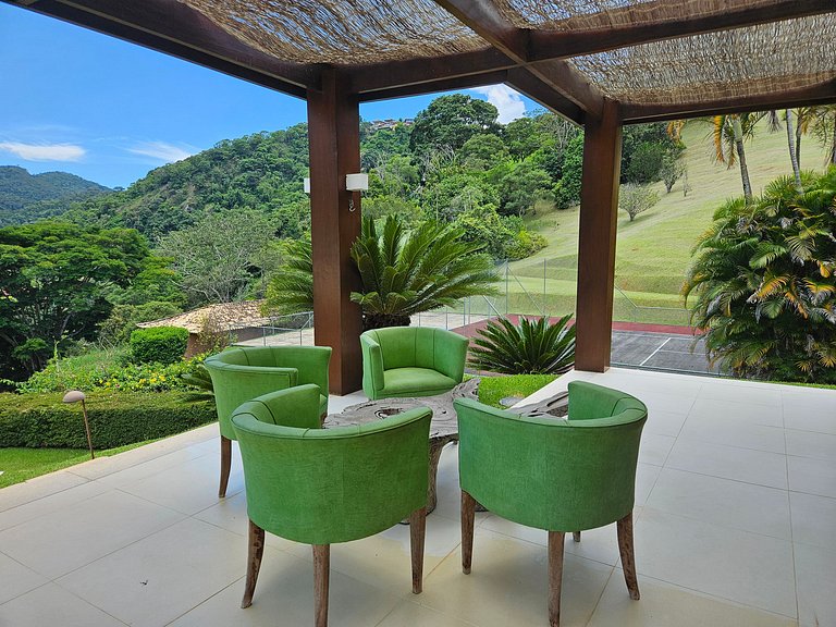 Casa Roseiras 7 suítes entre Itaipava e Secretário
