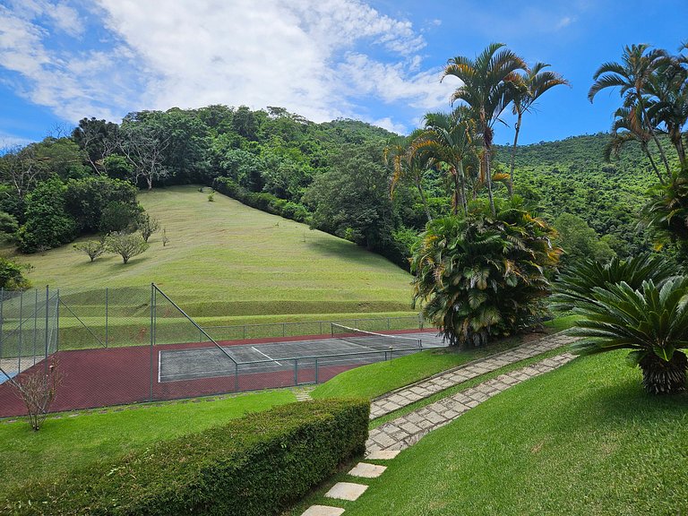 Casa Roseiras 7 suítes entre Itaipava e Secretário