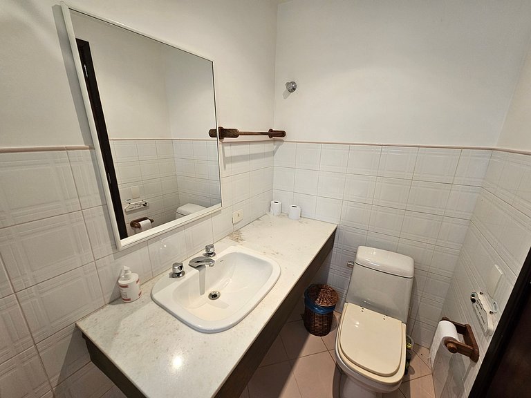 Casa Roseiras 7 suítes entre Itaipava e Secretário
