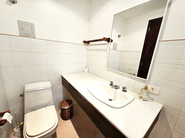 Casa Roseiras 7 suítes entre Itaipava e Secretário