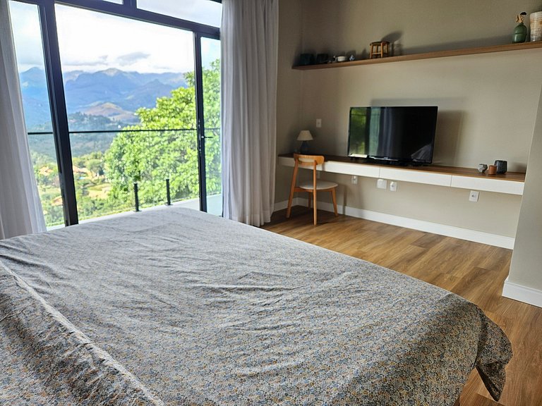 Casa do Escorrega, conforto moderno com vista
