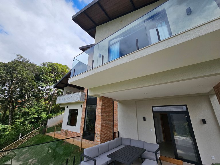 Casa do Escorrega, conforto moderno com vista