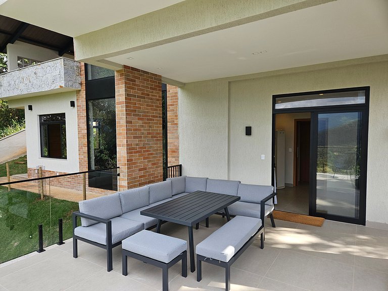 Casa do Escorrega, conforto moderno com vista