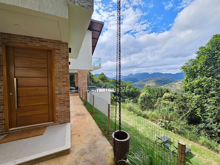 Casa do Escorrega, conforto moderno com vista