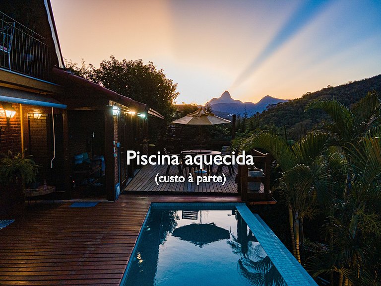 Casa Serrana, 4 quartos, piscina, área gourmet em Itaipava