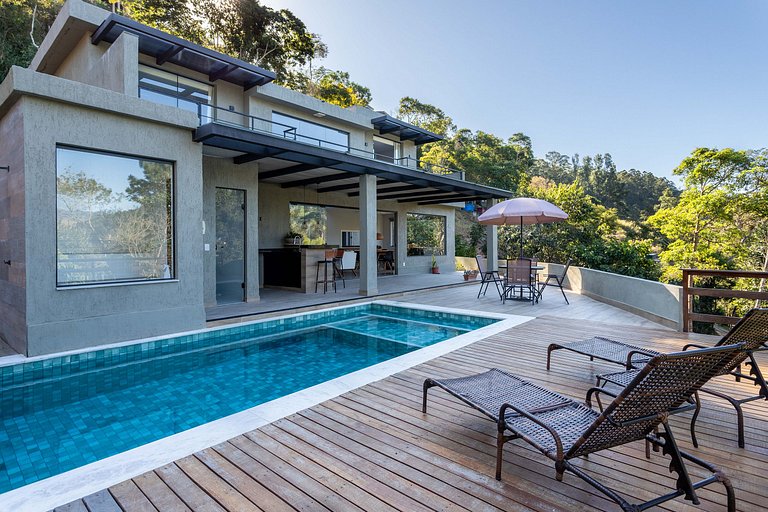 Casa Linda em Itaipava para férias, aluguel de temporada bnb