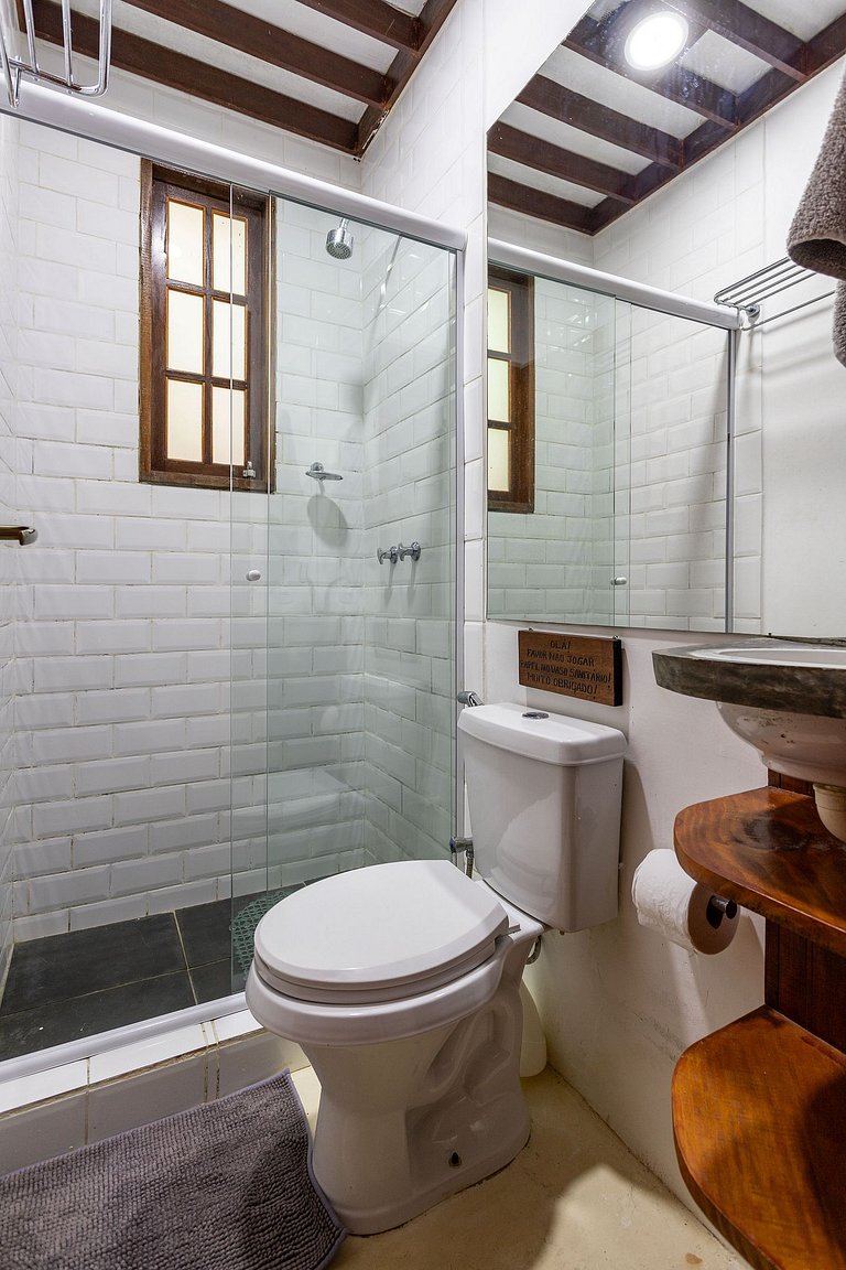 Beautiful 4 bedroom country house in the mountains with pool