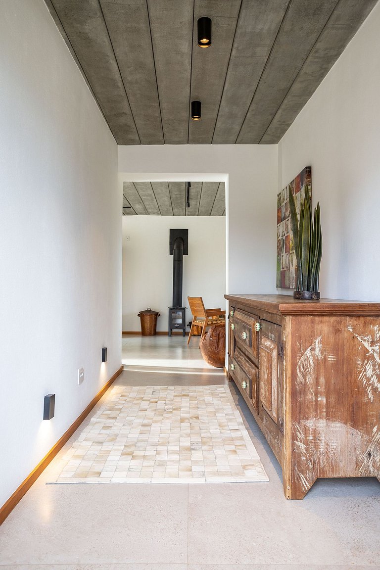 Alto Itaipava, 3 suítes A/C, piscina aquecida