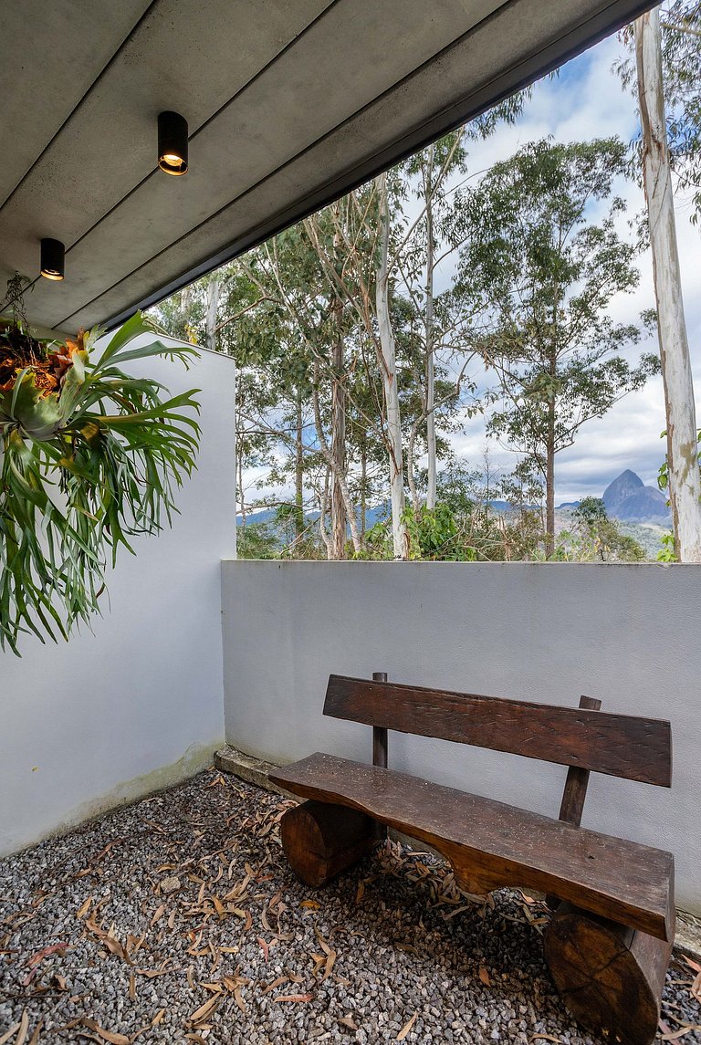 Alto Itaipava, 3 suítes A/C, piscina aquecida