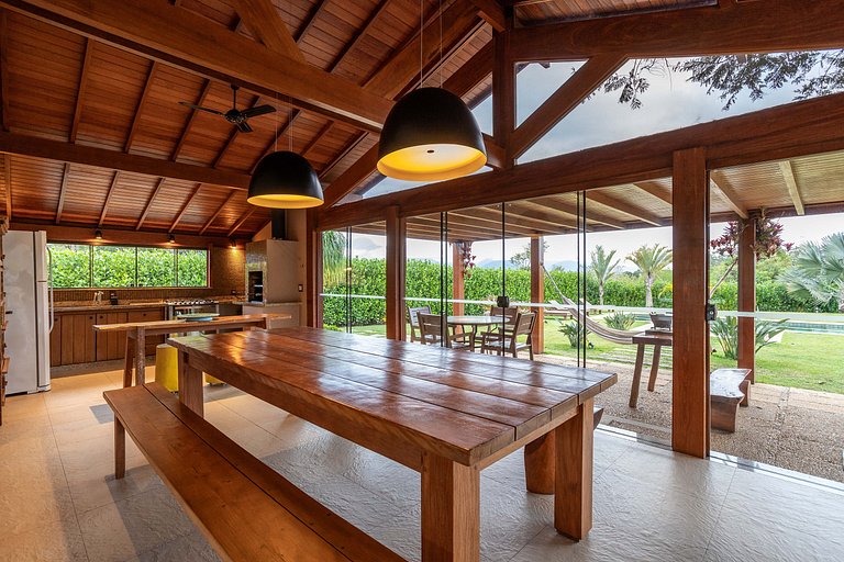 Casa do Alto Itaipava, 3 suítes, piscina com hidro aquecida