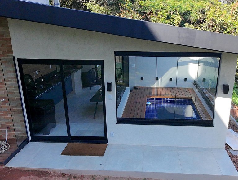 Casa do Escorrega, conforto moderno com vista