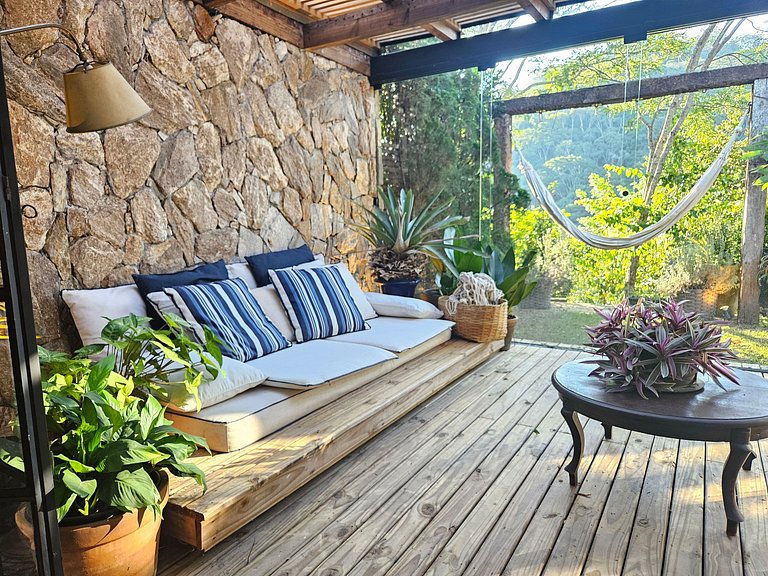 Casa da Aldeia: Charme e Privacidade em Itaipava