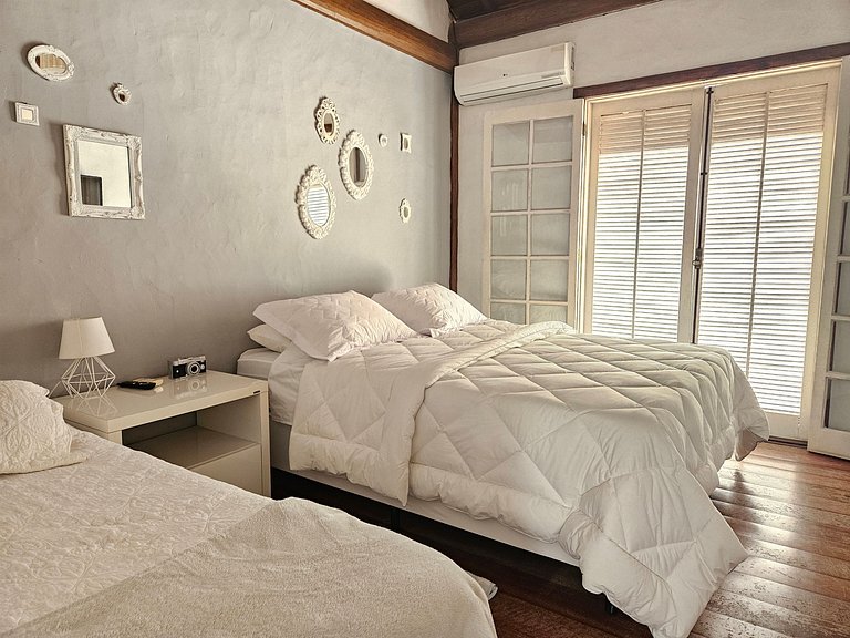 Casa Maria Comprida Araras: 5 quartos, piscina, área gourmet