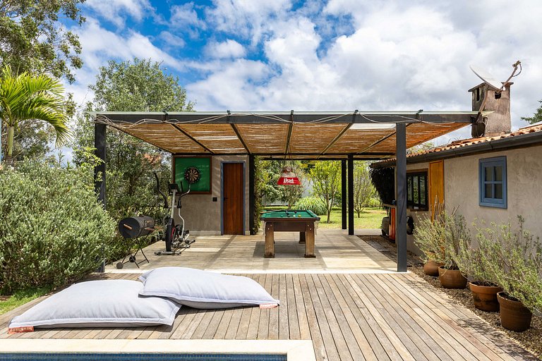 Topo do Céu: piscina com hidro, sauna e vista
