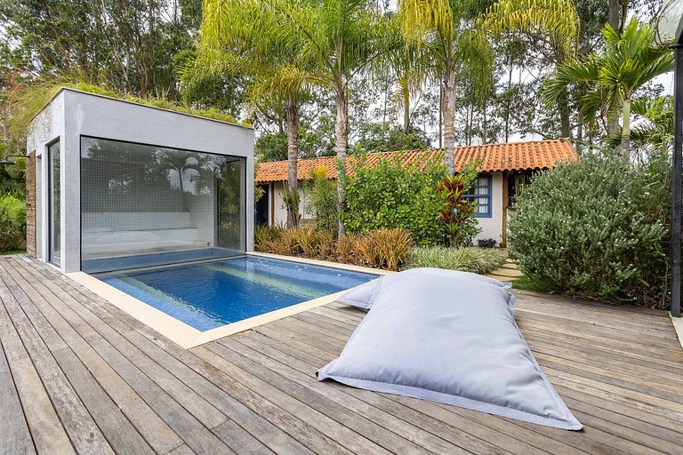Topo do Céu: piscina com hidro, sauna e vista